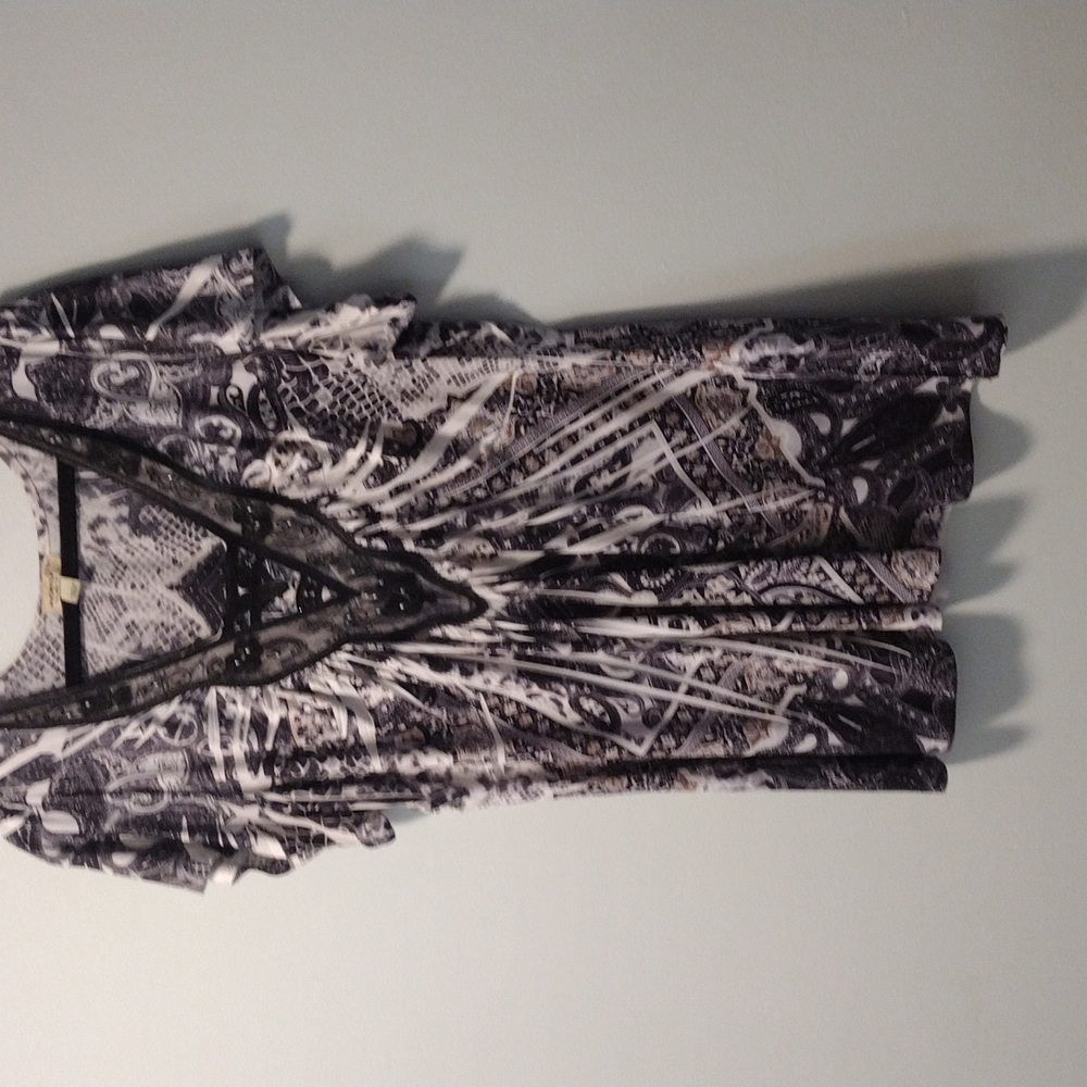 NWOT One World short sleeve top with bling